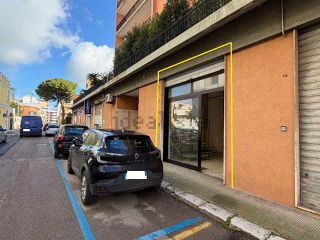 Locale Commerciale in vendita a Puglia, Lecce