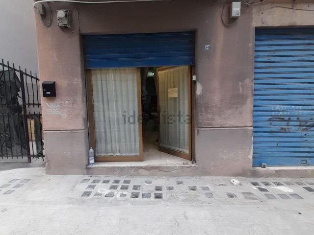 Locale Commerciale in vendita a VIII Circoscrizione, Palermo