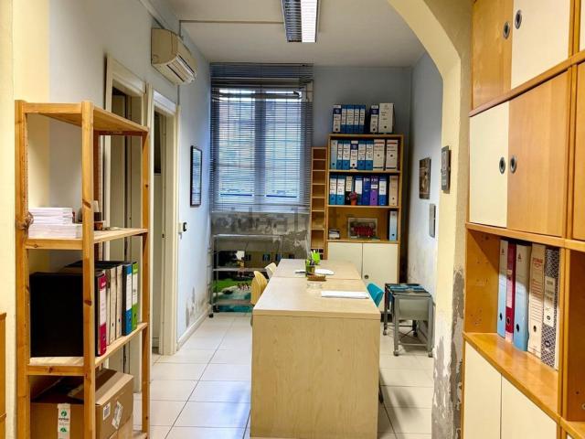 Locale Commerciale in vendita a Serravalle, Empoli