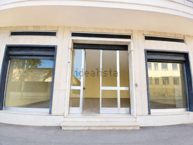 Locale Commerciale in vendita a San Severo, Foggia