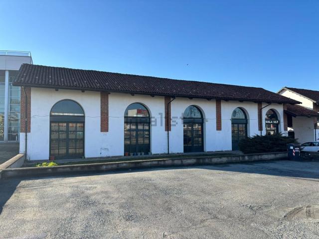Locale Commerciale in vendita a Piemonte, Cuneo