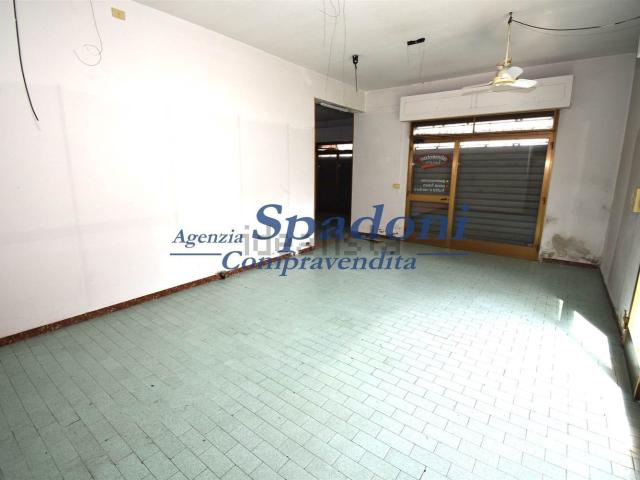 Locale Commerciale in vendita a Pozzarello, Montevettolini