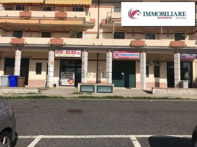 Locale Commerciale in vendita a Calabria, Catanzaro