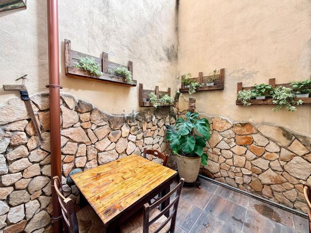 Locale Commerciale in vendita a Puglia, Lecce