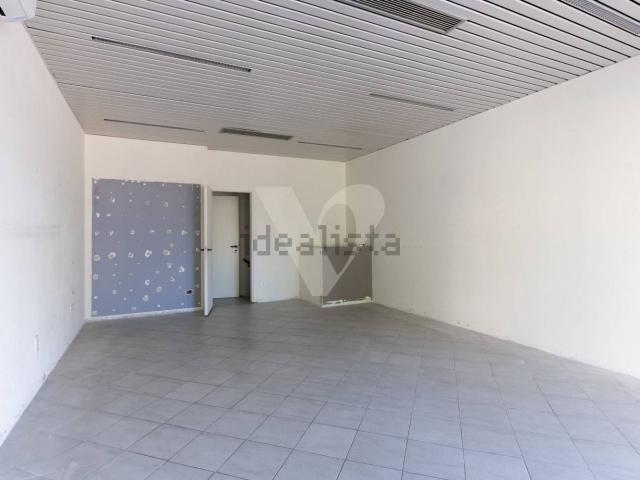 Locale Commerciale in vendita a Unione dei comuni Valle del Savio, Cesenà