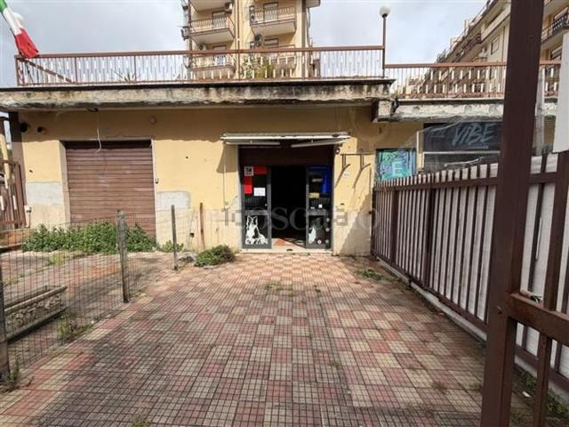 Locale Commerciale in vendita a IV Circoscrizione, Palermo