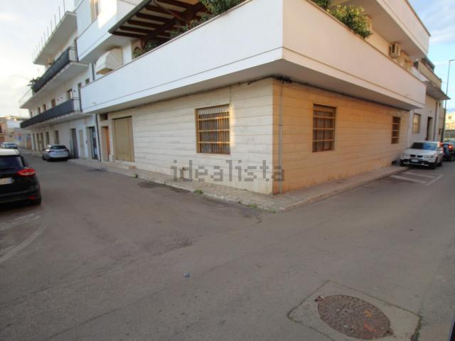 Locale Commerciale in vendita a Puglia, Lecce