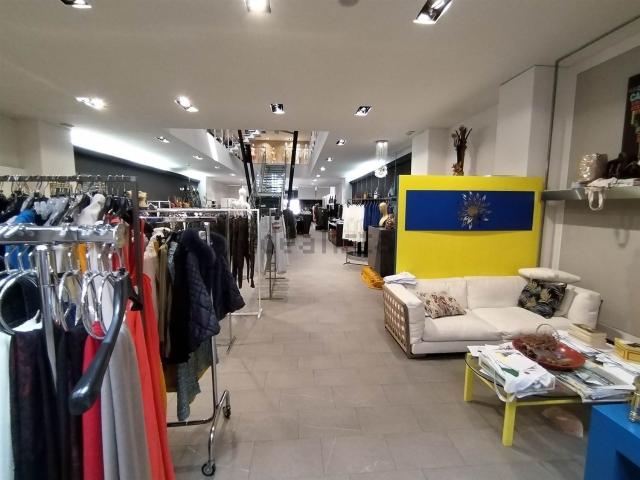 Locale Commerciale in vendita a Unione Reno Galliera, Castel Maggiore