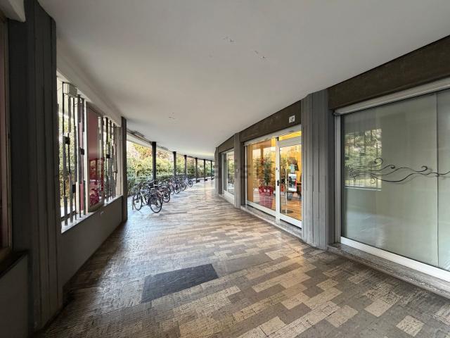 Locale Commerciale in vendita a Gries-San Quirino - Gries-Quirein, Bolzano - Bozen