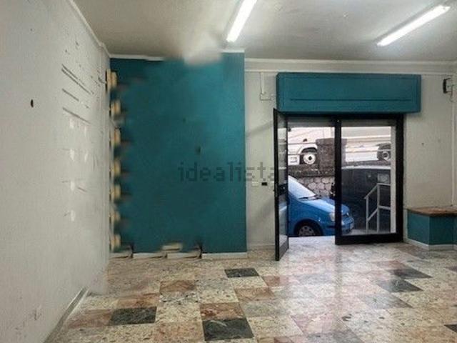 Locale Commerciale in vendita a San Tammaro, Campania