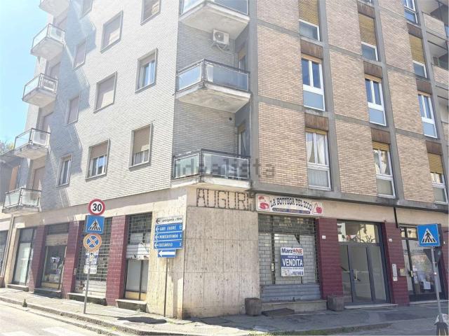 Locale Commerciale in vendita a Piemonte, Alessandria