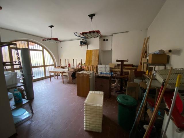 Locale Commerciale in vendita a Villa D'ogna, Lombardia