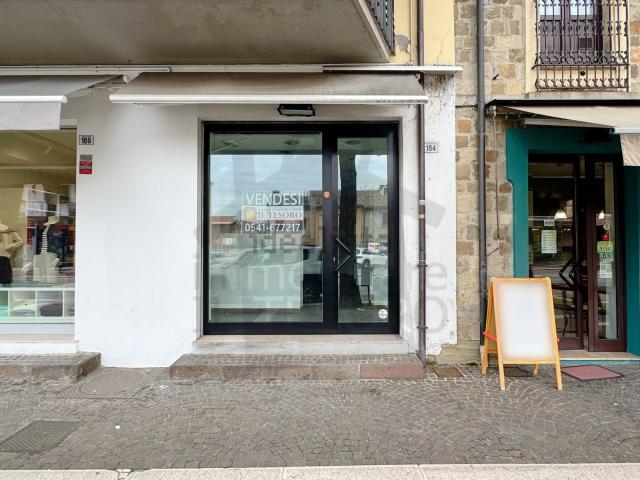 Locale Commerciale in vendita a Unione di comuni Valmarecchia, Verucchio