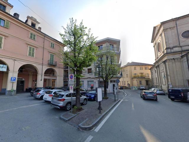 Locale Commerciale in vendita a Piemonte, Torino