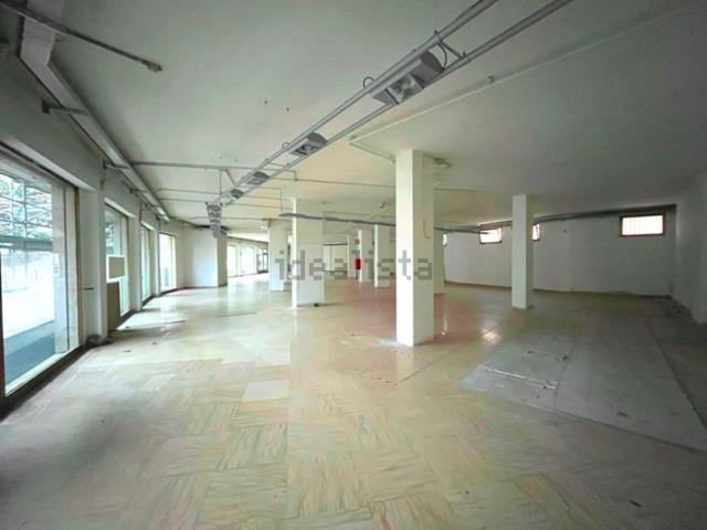 Locale Commerciale in vendita a Rossignago, Spinea