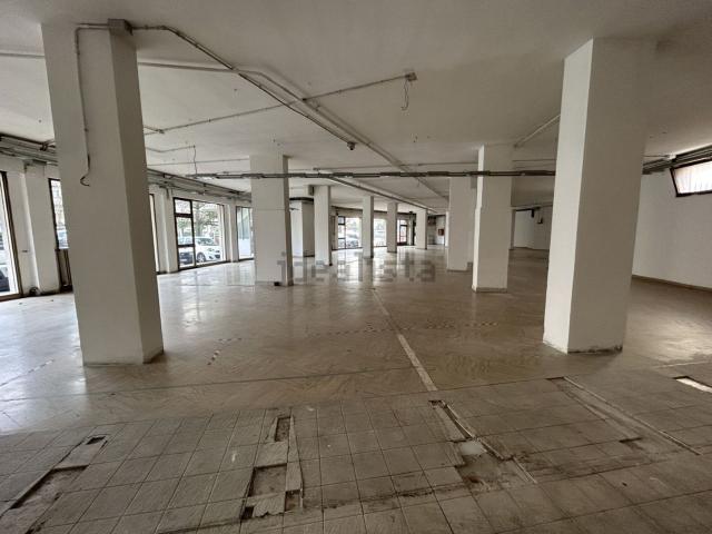 Locale Commerciale in vendita a Rossignago, Spinea