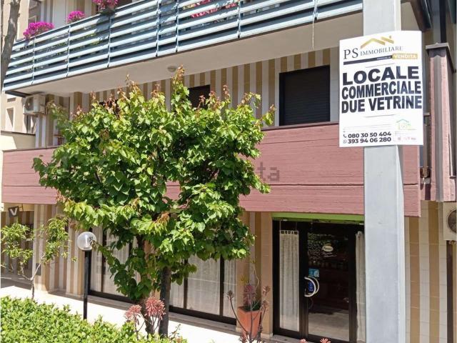 Locale Commerciale in vendita a Puglia, Bari