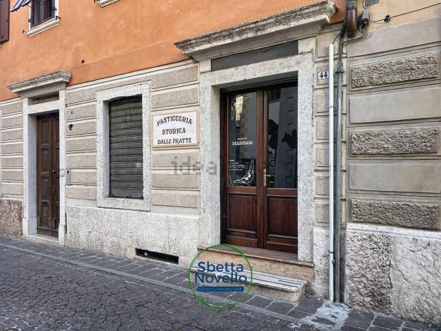 Locale Commerciale in vendita a Comunità Valsugana e Tesino, Borgo Valsugana