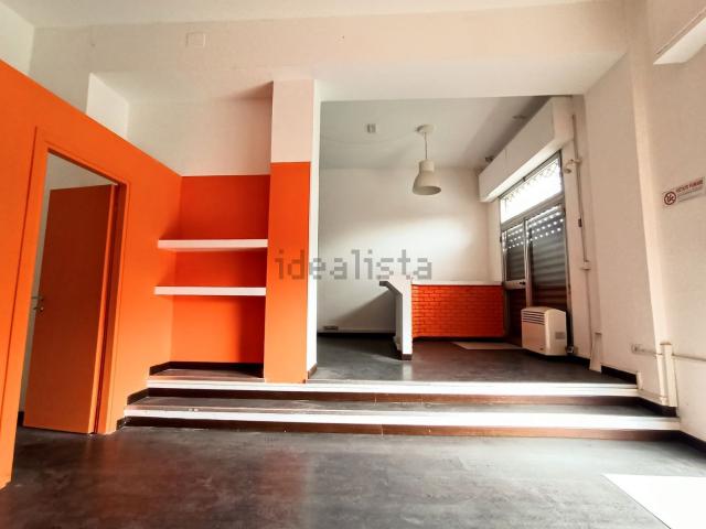 Locale Commerciale in vendita a Piano San Lazzaro, Marche