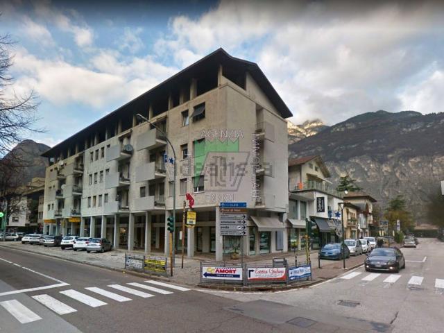 Locale Commerciale in vendita a Comunità Rotaliana-Königsberg, Mezzolombardo