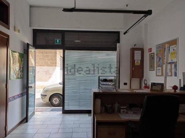 Locale Commerciale in vendita a Puglia, Taranto