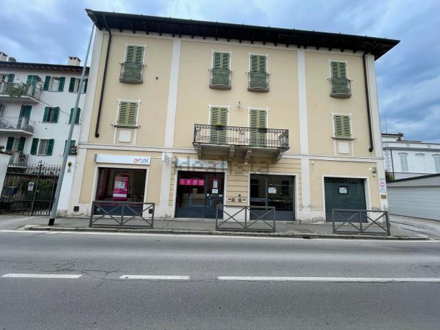 Locale Commerciale in vendita a Crema Nuova, Crema