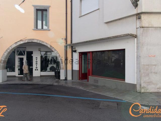 Locale Commerciale in vendita a Tolmezzo, Friuli-Venezia Giulia