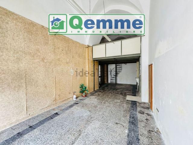Locale Commerciale in vendita a Puglia, Lecce