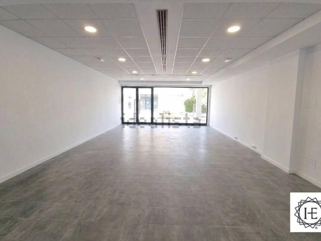 Locale Commerciale in vendita a Agrate Brianza, Lombardia