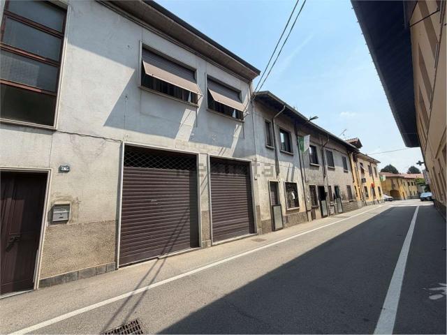 Locale Commerciale in vendita a Arsago Seprio, Lombardia