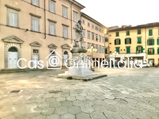 Locale Commerciale in vendita a Prato, Toscana