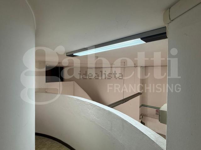 Locale Commerciale in vendita a Padova