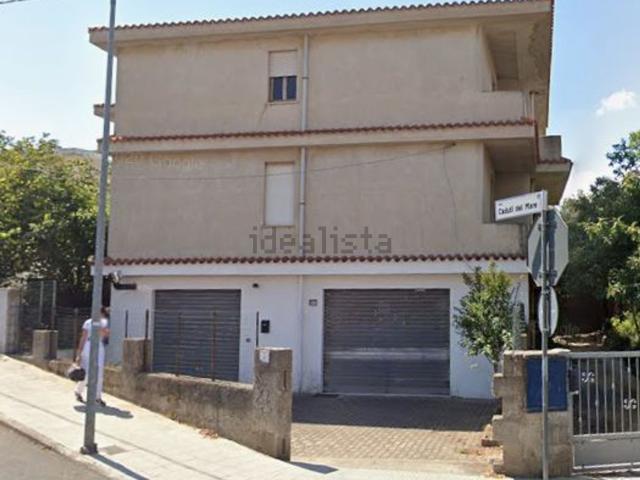 Locale Commerciale in vendita a Nuoro, Sardigna/Sardegna