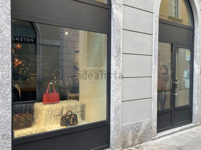 Locale Commerciale in vendita a Sant'Agostino, Como