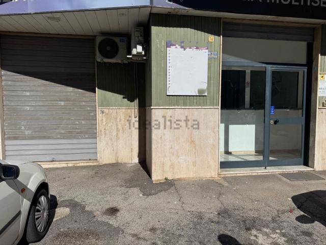 Locale Commerciale in vendita a Pollena Trocchia, Campania