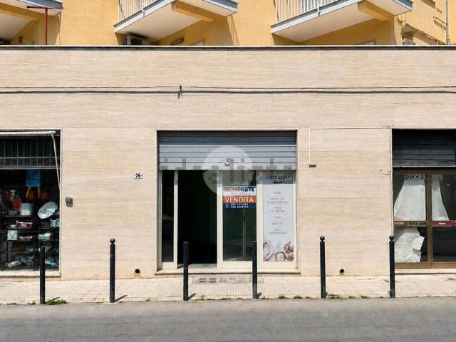 Locale Commerciale in vendita a Serapo, Gaeta