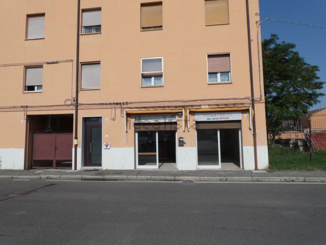 Locale Commerciale in vendita a Ferrara, Reggio Emilia