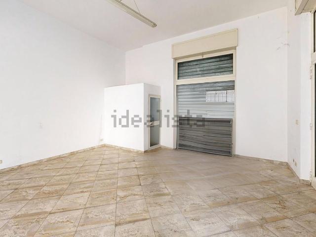 Locale Commerciale in vendita a Puglia, Brindisi