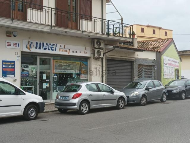 Locale Commerciale in vendita a Calabria, Catanzaro