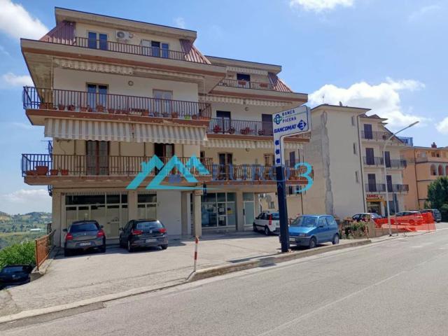 Locale Commerciale in vendita a Marche, Ascoli Piceno