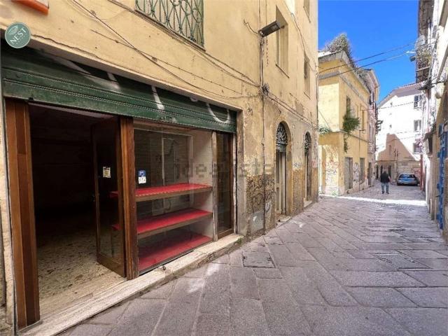 Locale Commerciale in vendita a Cappuccini, Cala Di Volpe
