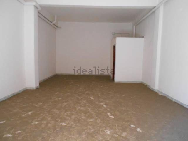 Locale Commerciale in vendita a Bellizzi, Campania