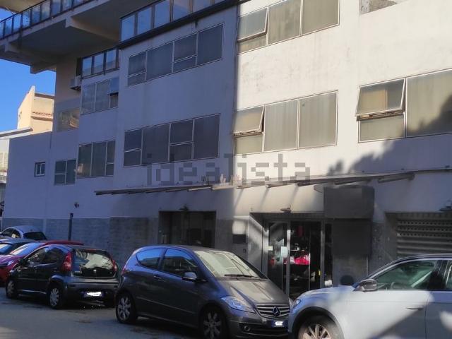 Locale Commerciale in vendita a IV Circoscrizione, Messina
