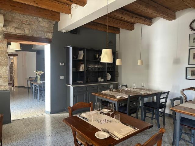 Locale Commerciale in vendita a Cervignano Del Friuli, Friuli-Venezia Giulia
