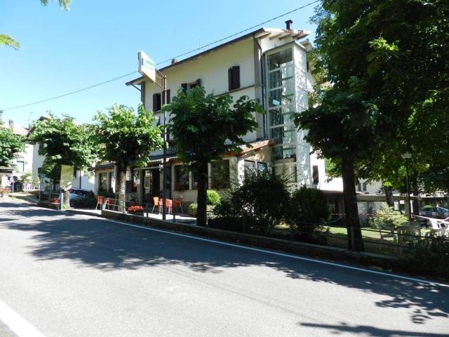 Locale Commerciale in vendita a Unione dell'Alto Reno, Lizzano In Belvedere