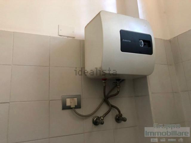 Locale Commerciale in vendita a Loreto, Marche
