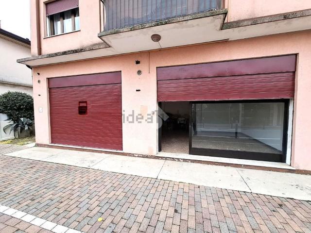 Locale Commerciale in vendita a Chirignago-Zelarino, Venezia