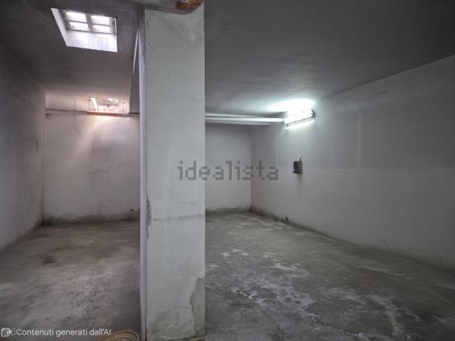 Locale Commerciale in vendita a Puglia, Barletta-andria-trani