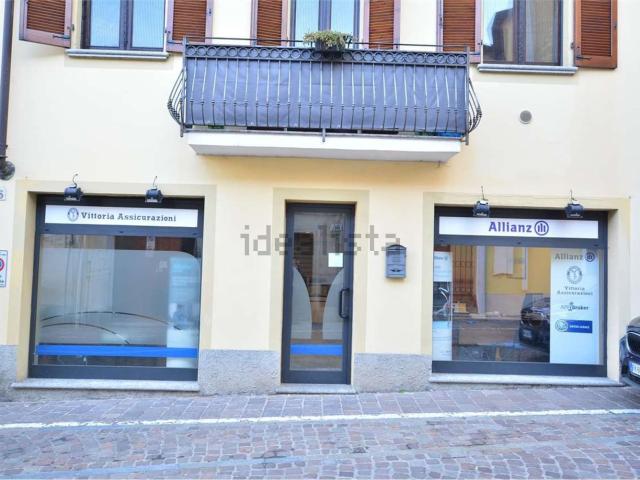 Locale Commerciale in vendita a San Colombano Al Lambro, Lombardia