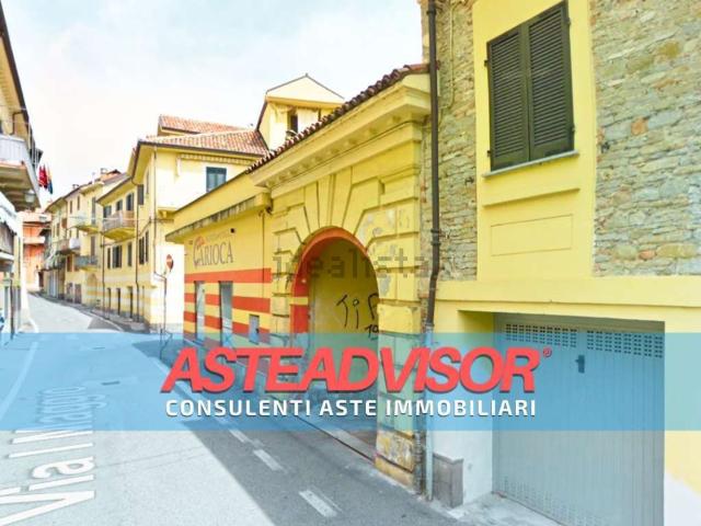 Locale Commerciale in vendita a Piemonte, Asti